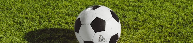 英超联赛足球直播 - 曼联对阵利物浦实时比赛画面